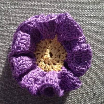 crochet flower wavy - free pattern