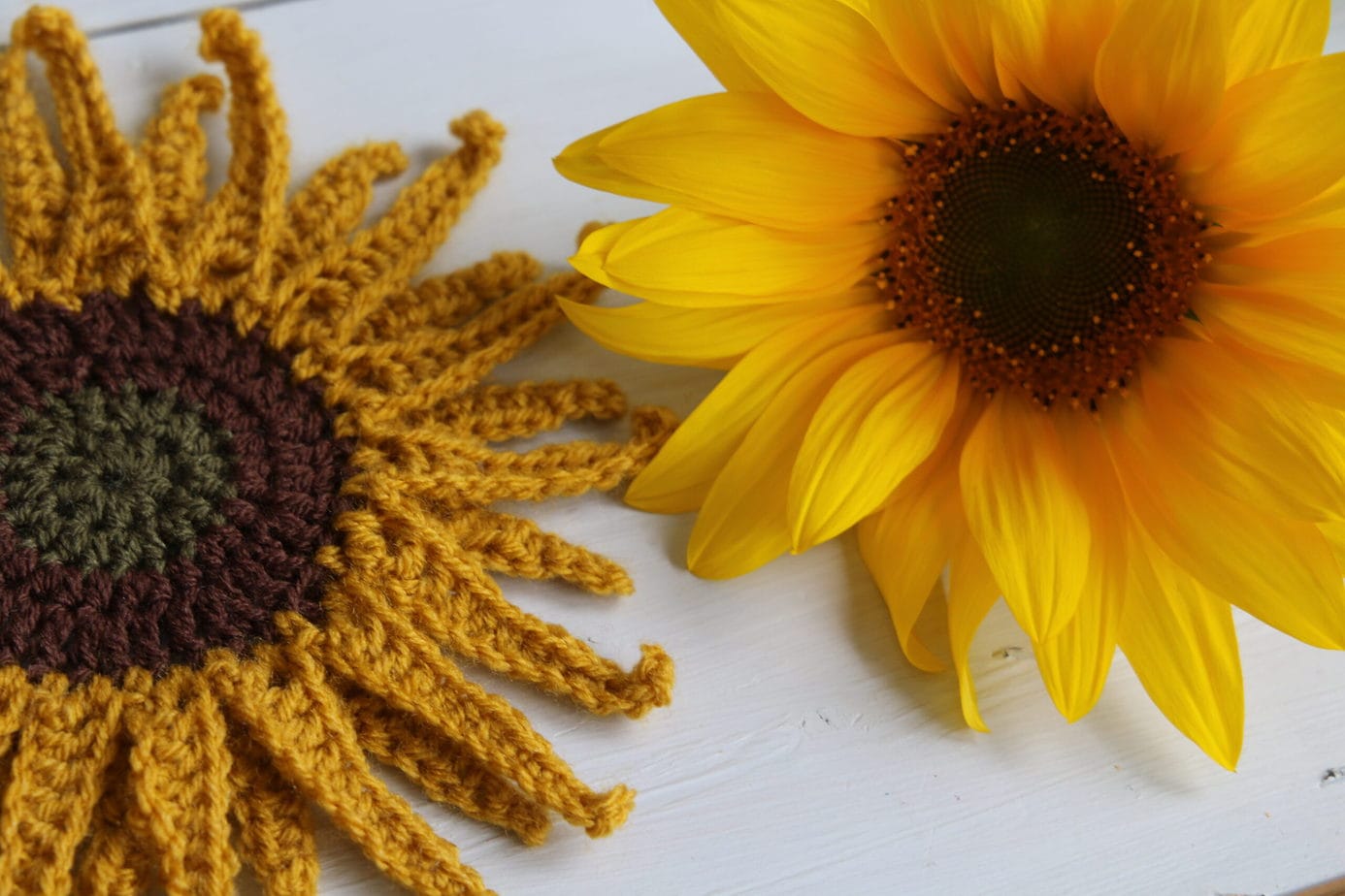 Sunflower Crochet Pattern - Applique - off the hook for you