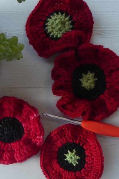 crochet poppy patterns free www.offthehookforyou.co.uk