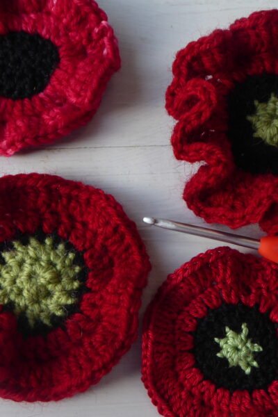 crochet poppy patterns - free www.offthehookforyou.co.uk