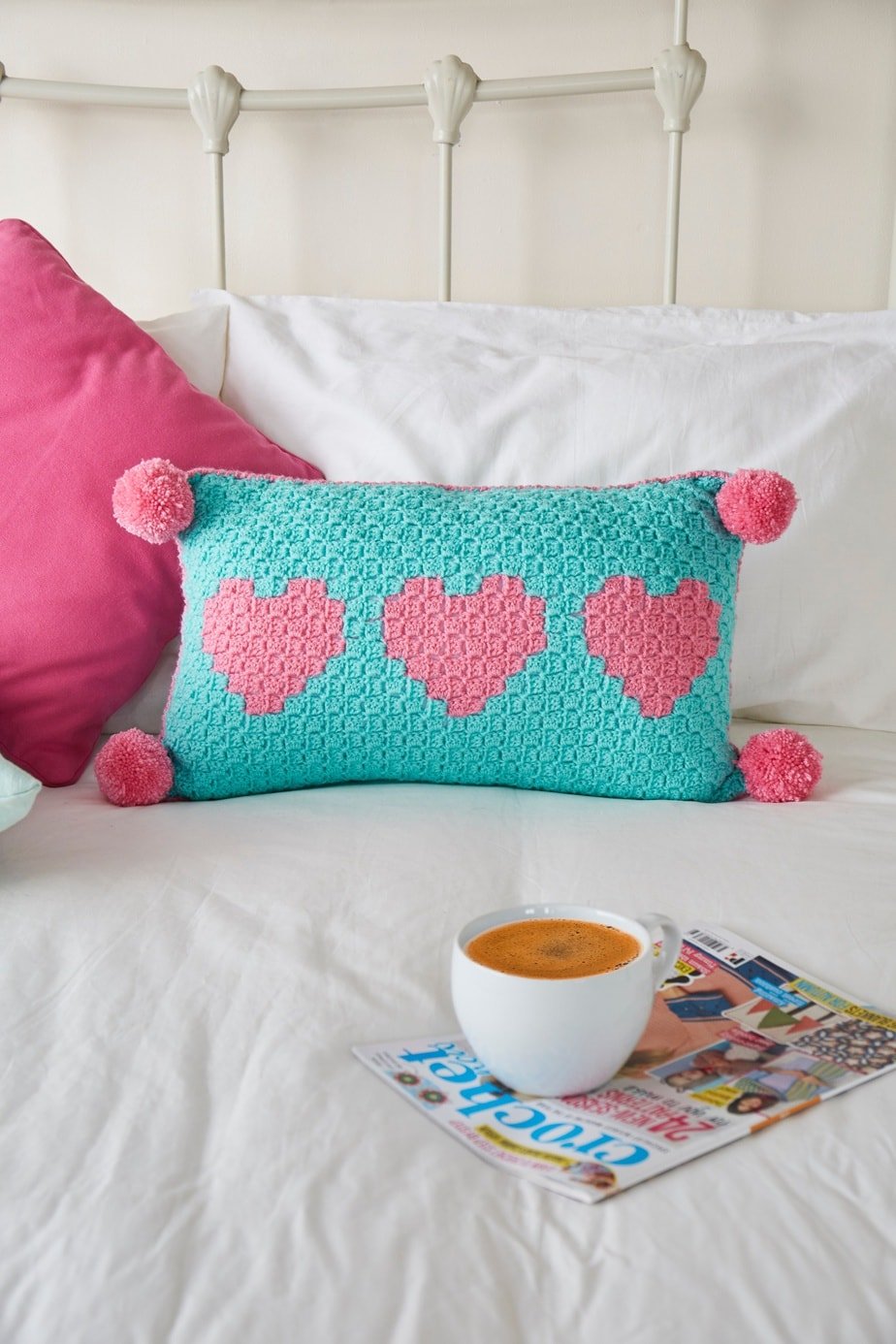 c2c crochet heart pillow