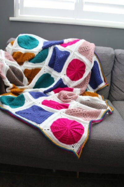 geo-boho blanket cygnet yarns