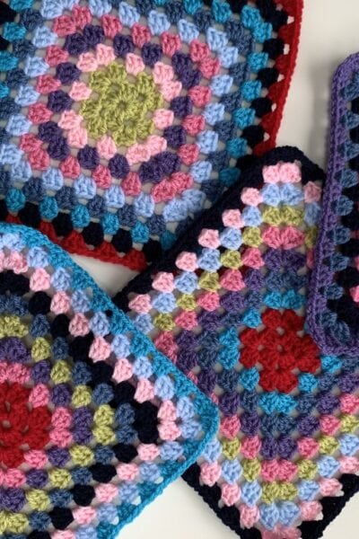 Granny square blanket - free pattern