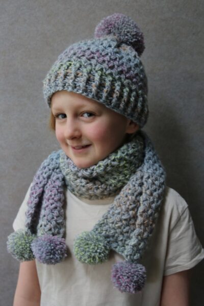 The warercolour hat and scarf kids crochet set. free crochet pattern. www.offthehookforyou.co.uk