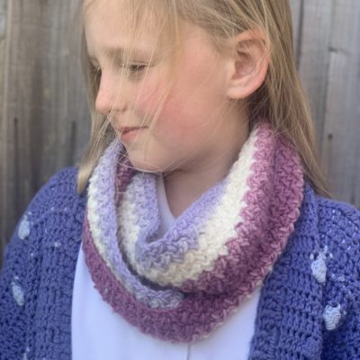 Elizabeth Stitch – Easy Beginners Crochet Infinity Scarf/ Cowl pattern.