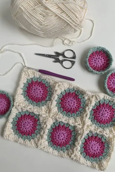 continous join sunburst granny squares
