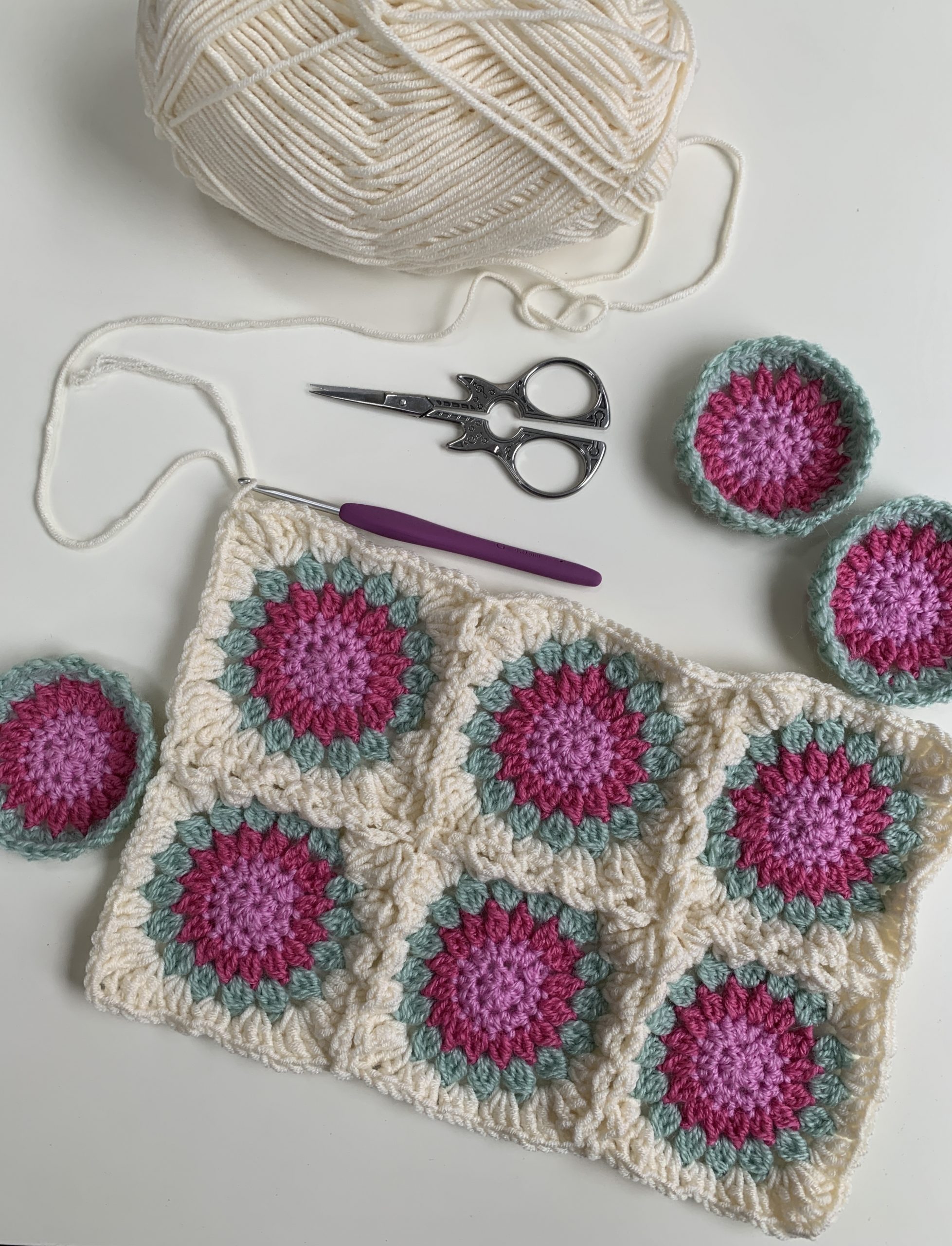 continous join sunburst granny squares