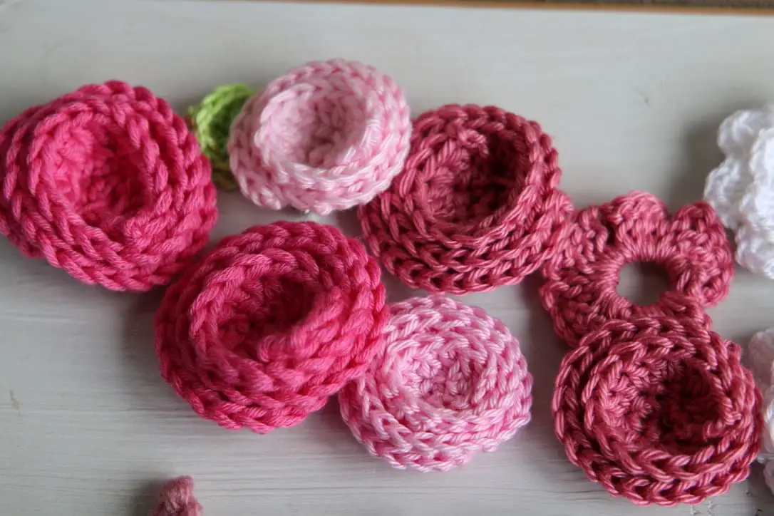 crochet spiral roses