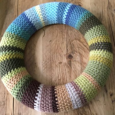 Summer crochet wreath pattern