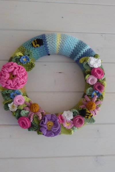 Crochet wreath summer free pattern