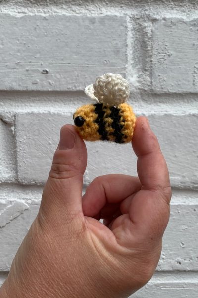 tiny amigurumi bee pattern