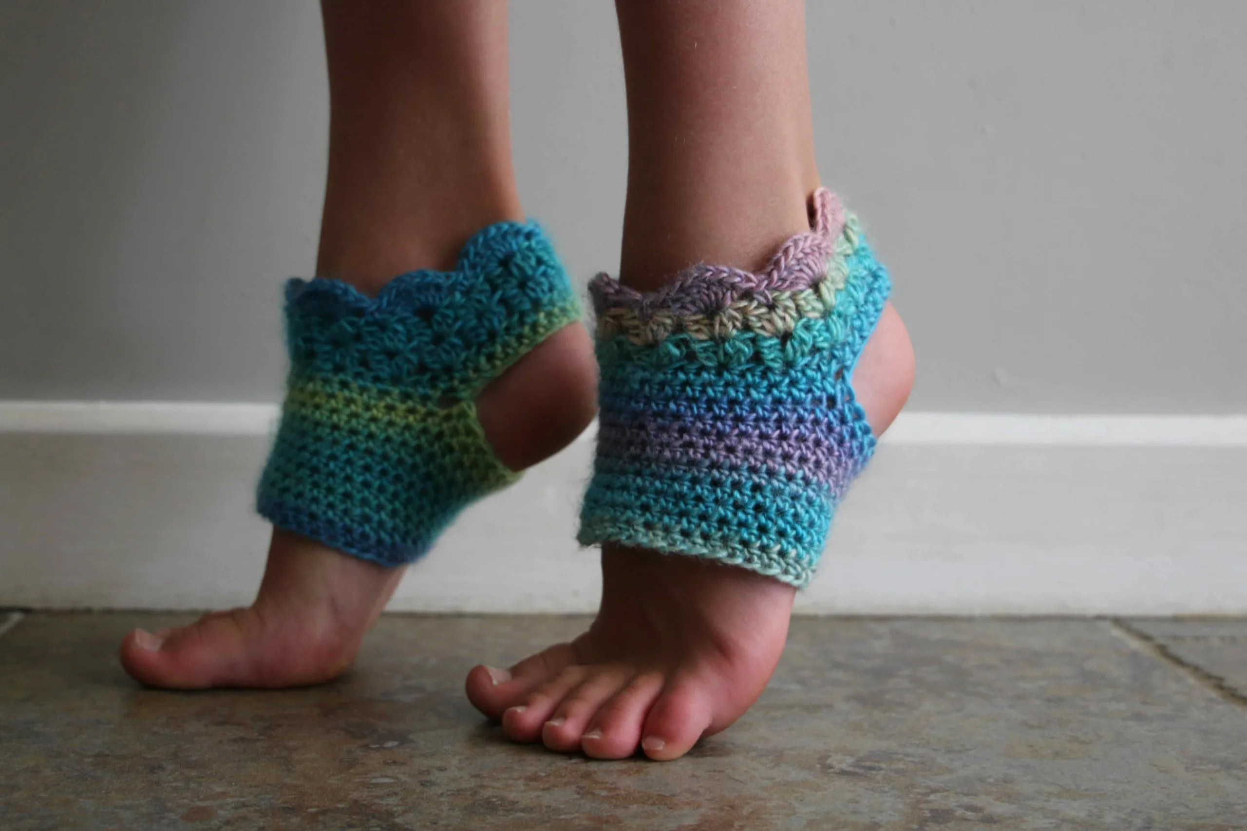 Crochet yoga sock free pattern