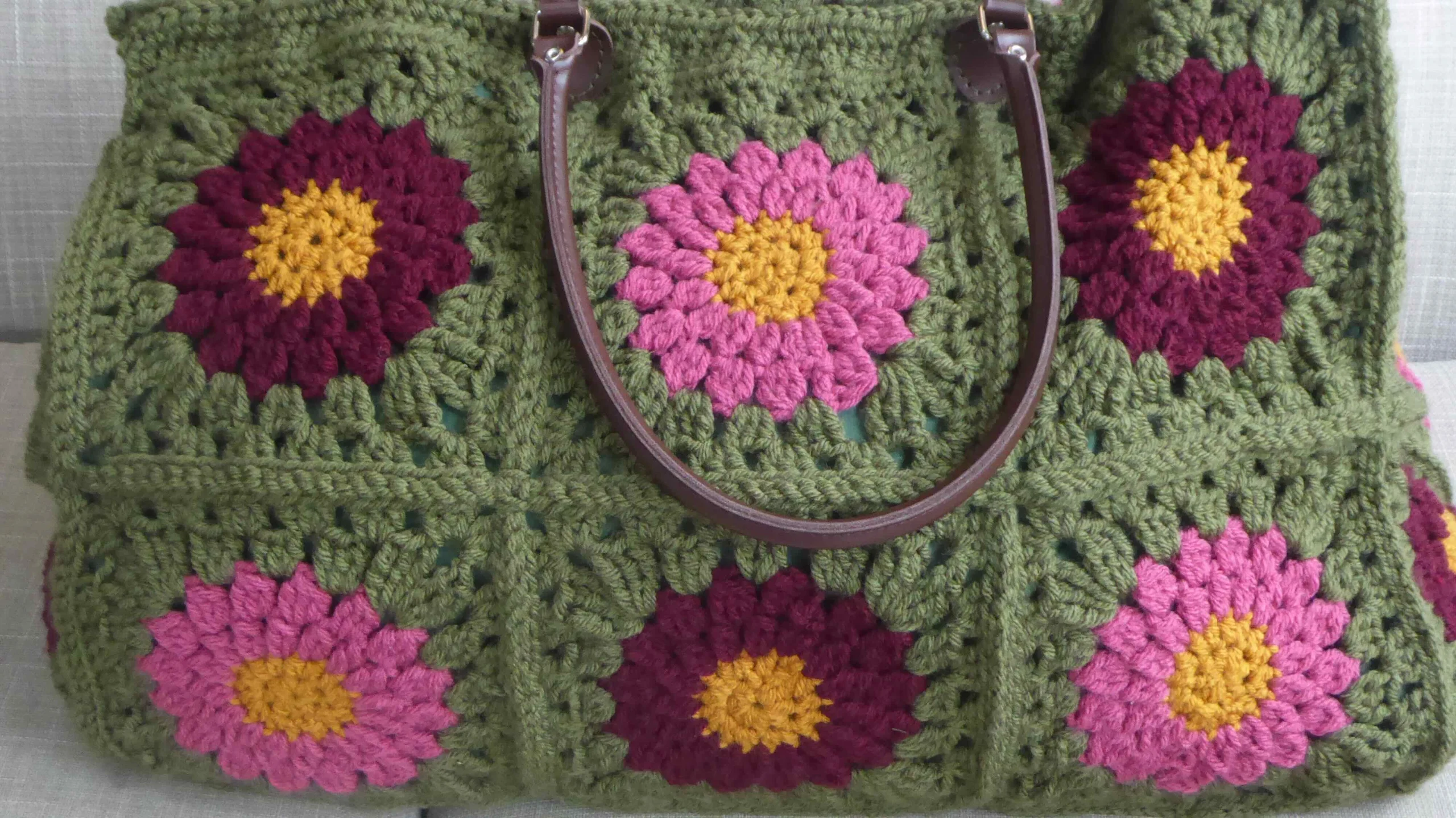 crochet weekend bag