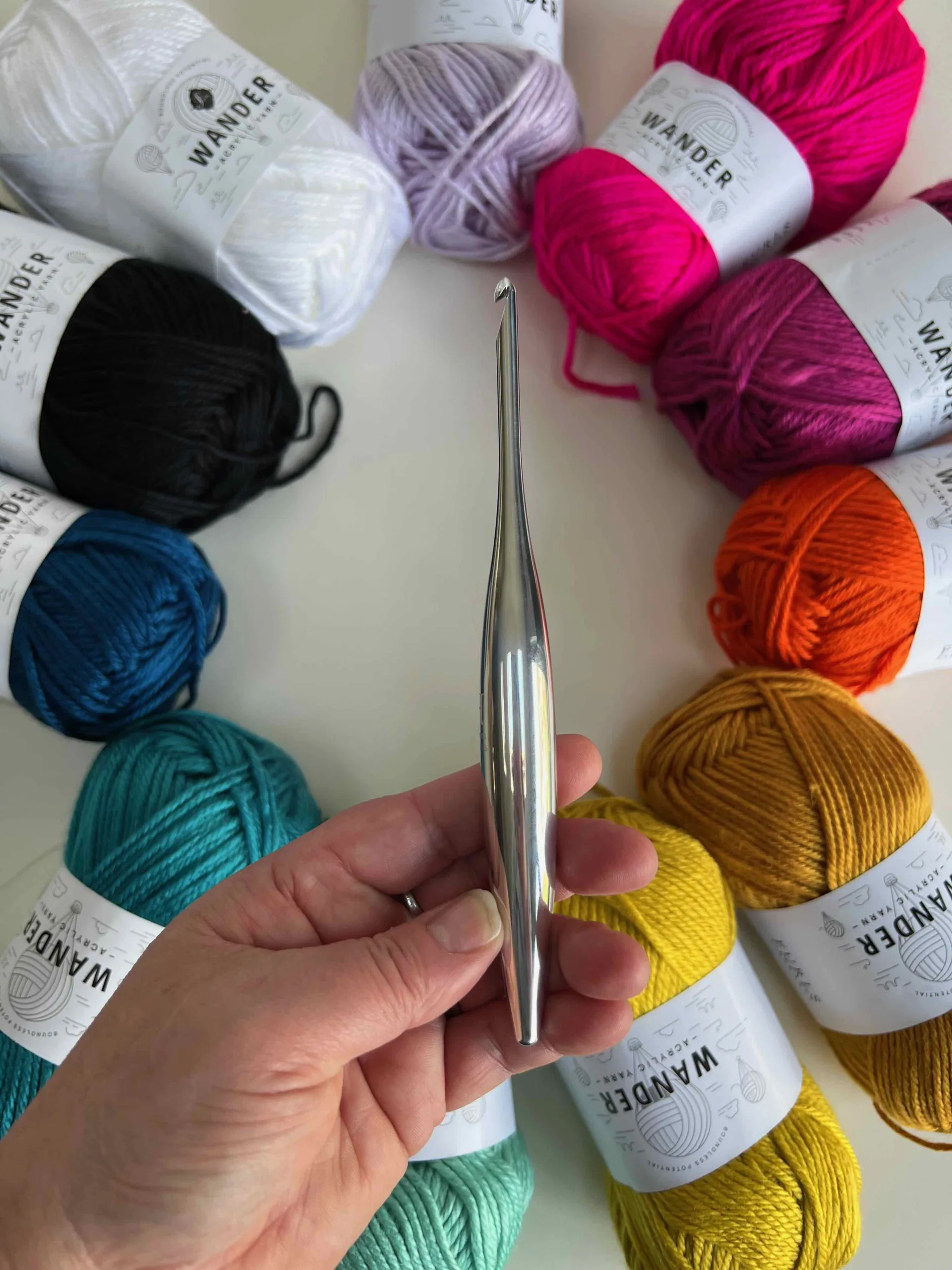 Furls streamline hook and wander yarn